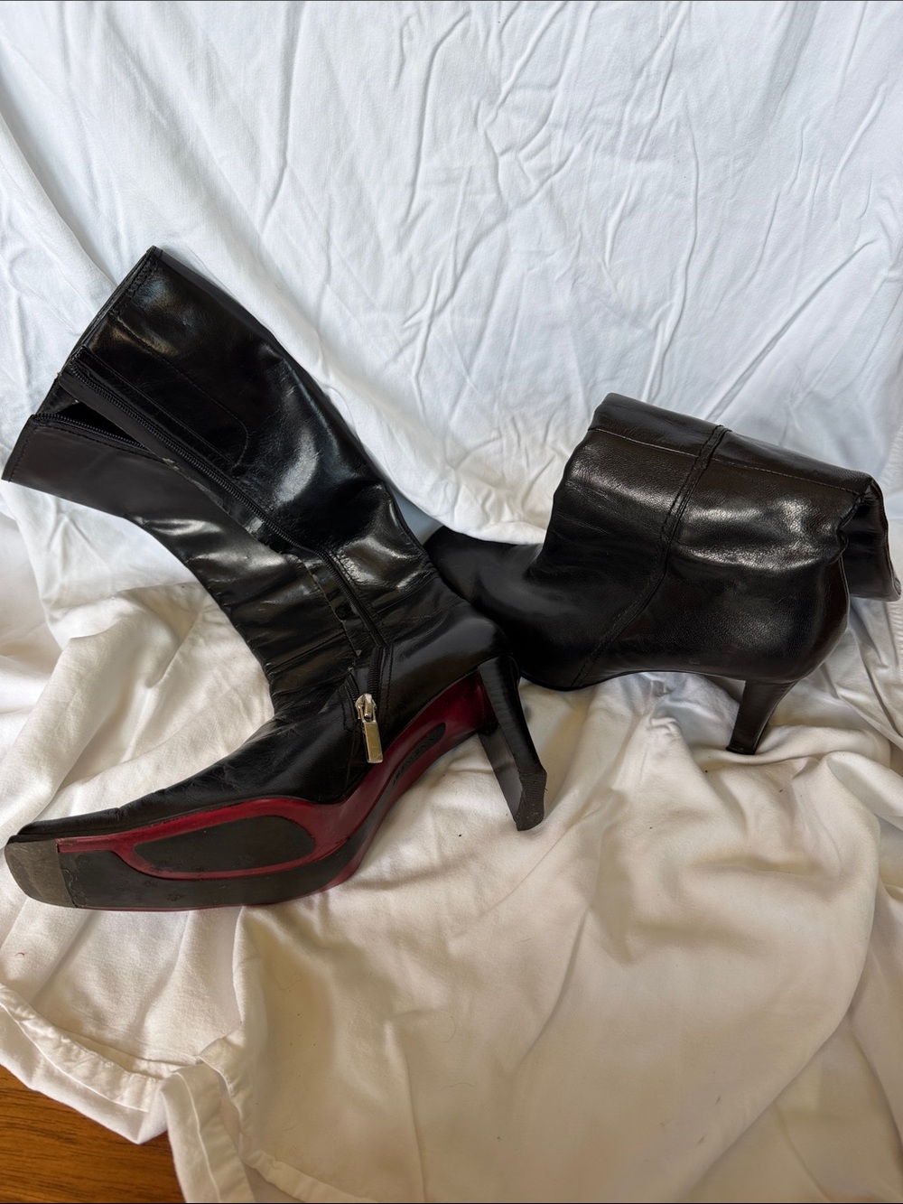 Nine West Black Leather Mid-Calf Heeled Boots with Red Accent
